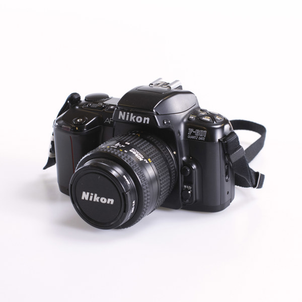 Kamera, Nikon F-601, 35-70 mm, med väska_24748b_8db5202e1707000_lg.jpeg