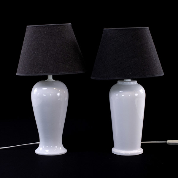 Bordslampor, 2 st, Lamp Gustav och Ikea, högsta 45 cm_24753a_8db522ff37c5632_lg.jpeg
